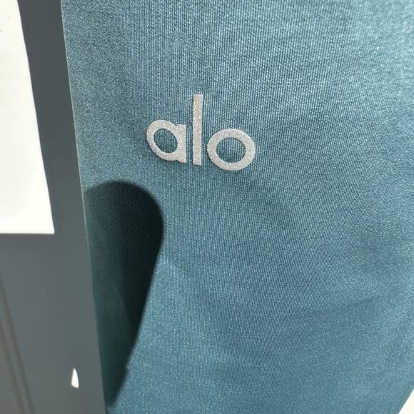 Alo Yoga Airlift Intrigue Bra High-Waist Airlift Leggings Teal Agate Small NWT - Picture 11 of 16